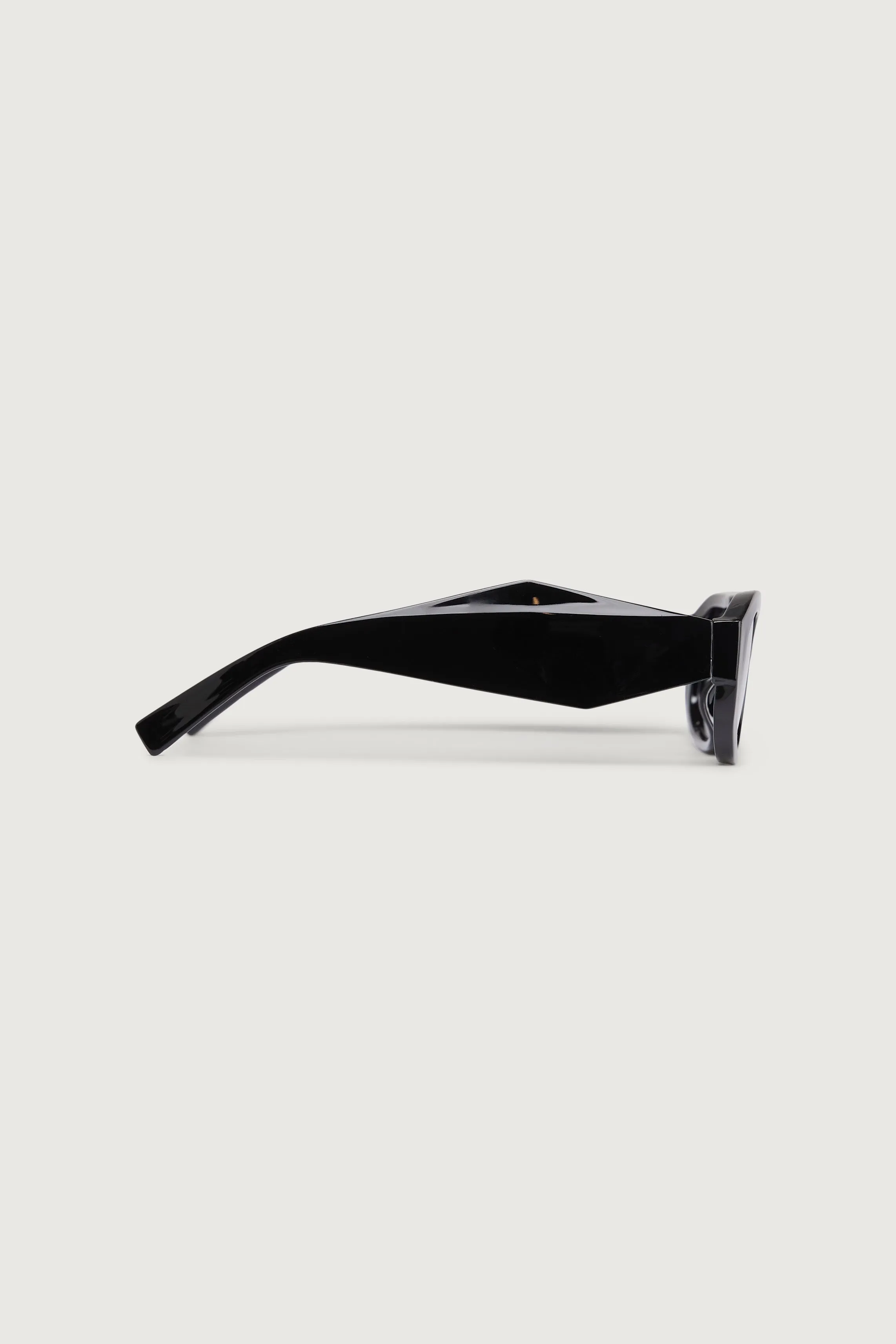 ANGULAR FRAME SUNGLASSES