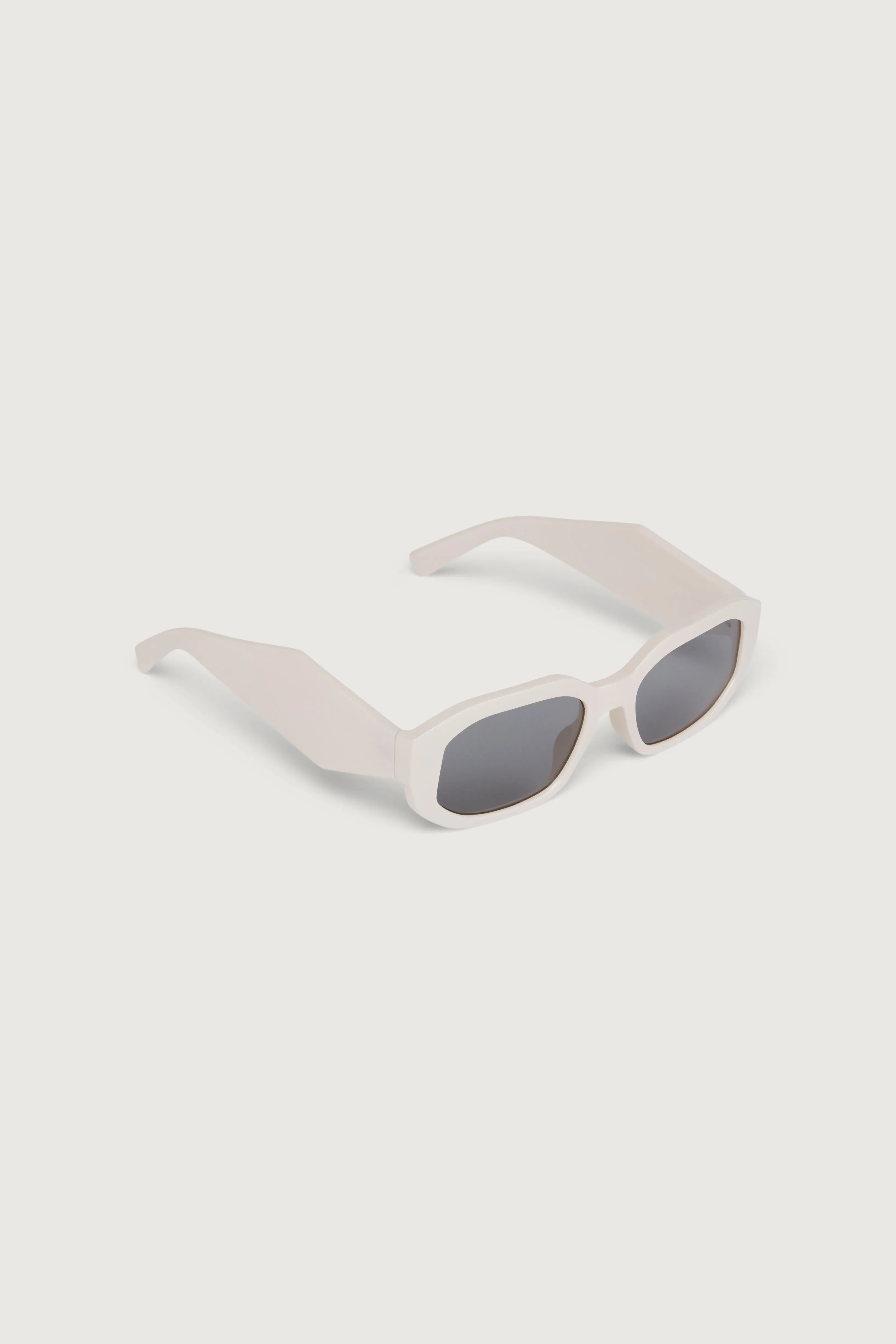 ANGULAR FRAME SUNGLASSES