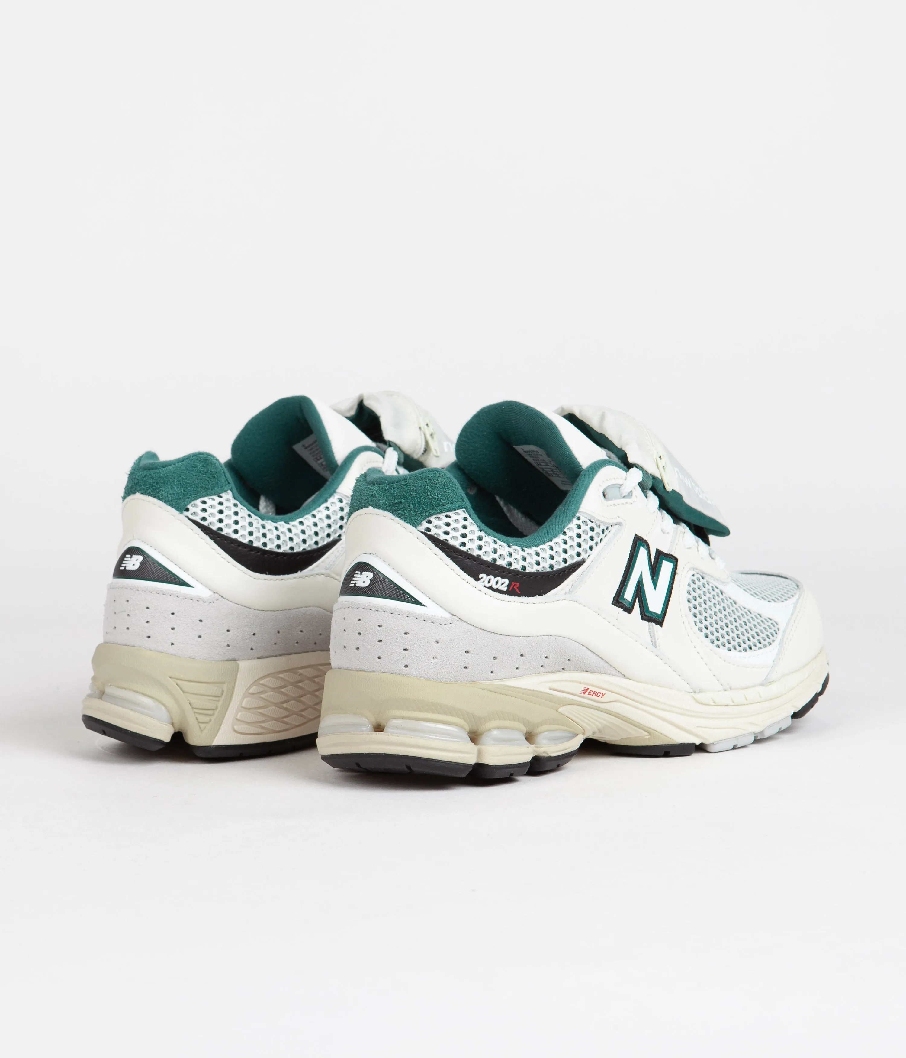 New Balance 2002R Shoes - Sea Salt / Green