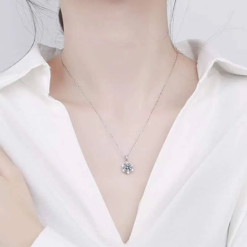 Trendy Snowflake Diamond Pendant Necklace - 925 Sterling Silver